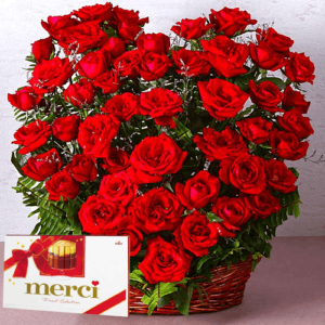 Kosze kwiatowe- Kosz 50 róż+ merci